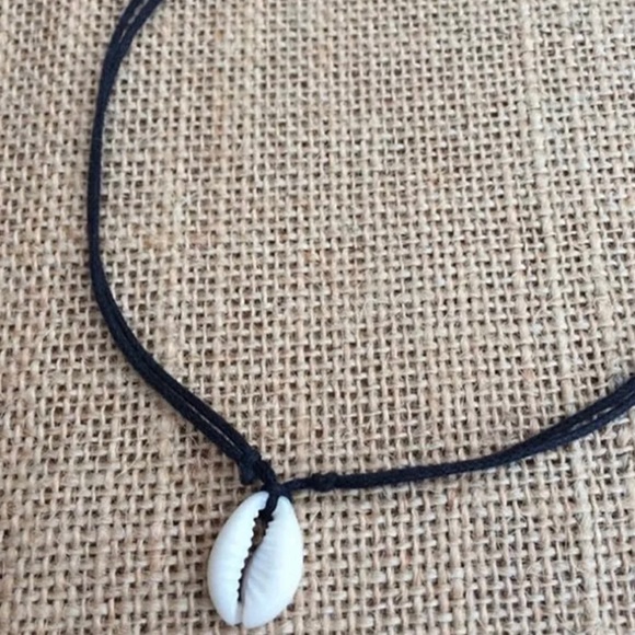 Seashell Choker - Picture 3 of 3